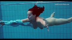 Fit Piyavka Chehova swims naked in the pool and strips Thumb
