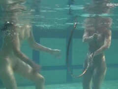 Bad quality underwater lesbian show Thumb